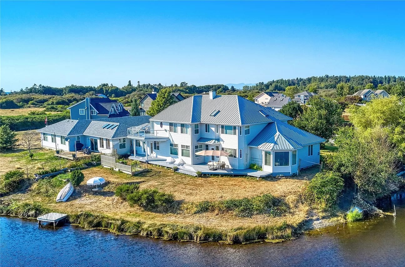 1541 Ocean View Lane